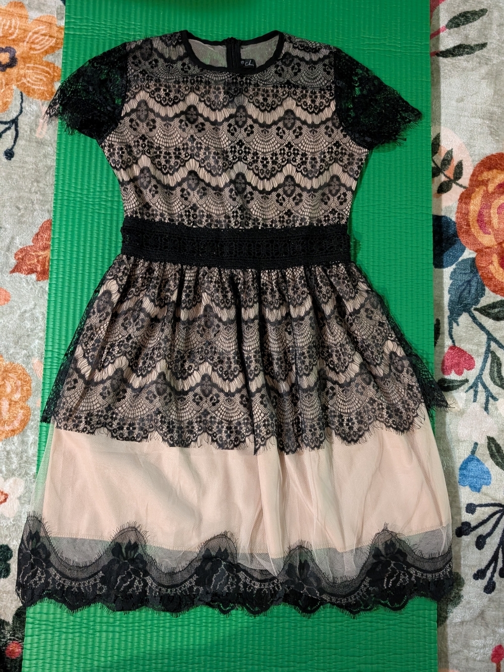 Lace dreas